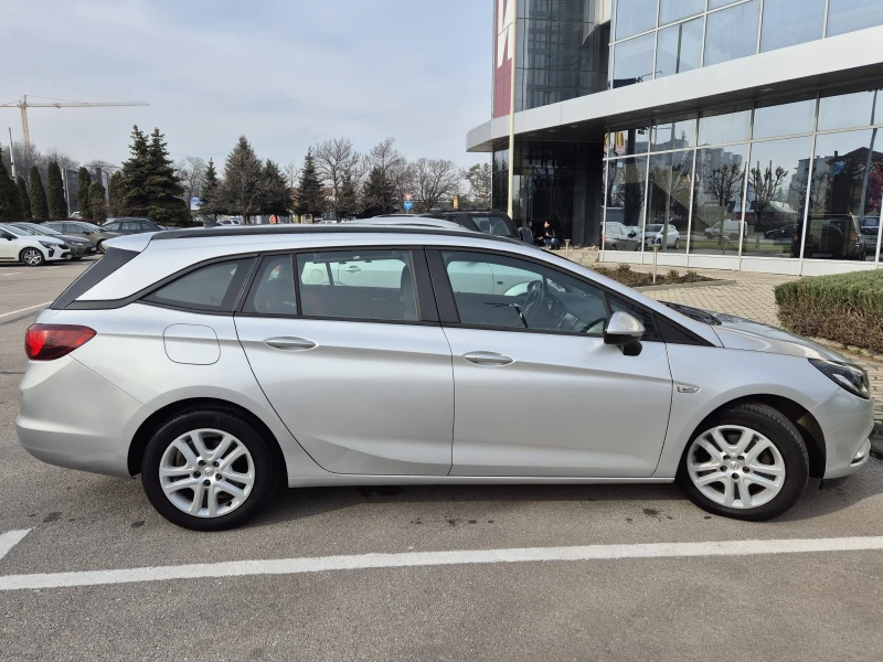 Opel Astra Sports Tourer, снимка 7 - Автомобили и джипове - 53242308