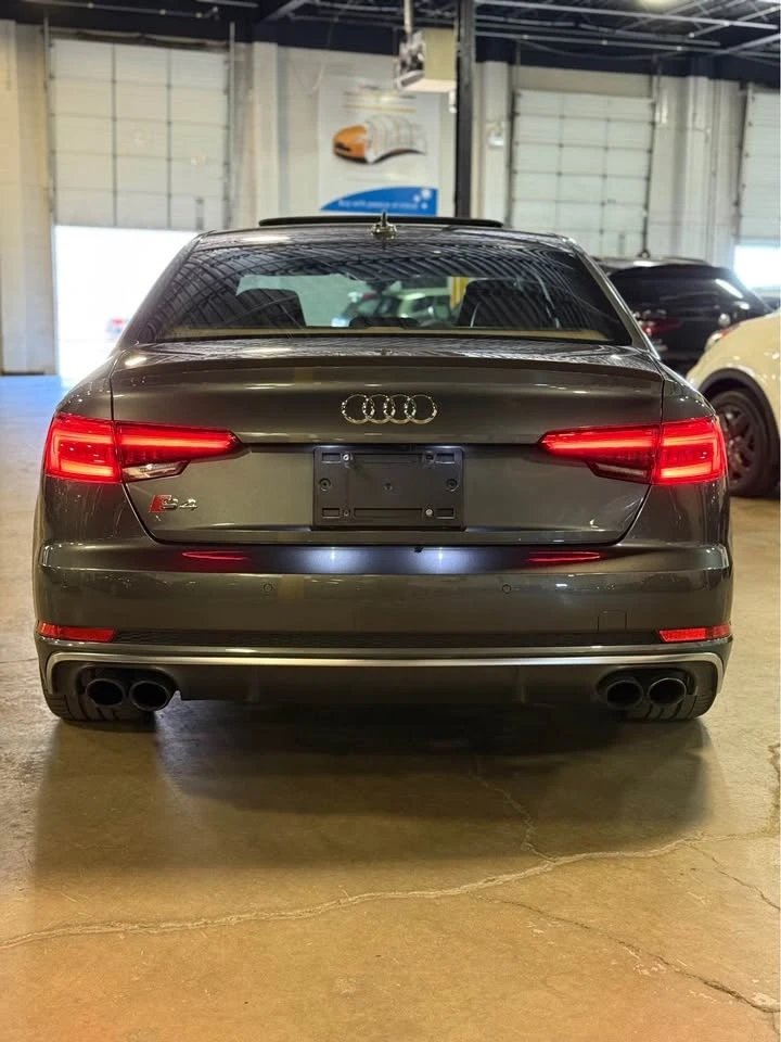 Audi S4 Technik  - изображение 6