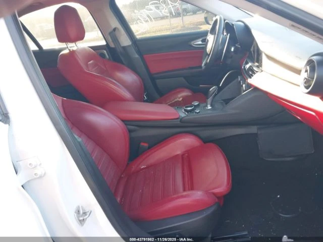 Alfa Romeo Giulia Ti Sport 280 *   *  | Mobile.bg   10