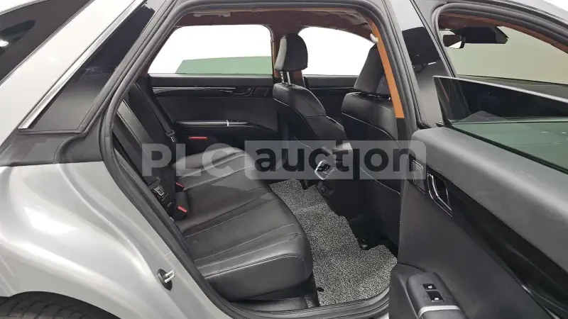 Hyundai Grandeur, снимка 10 - Автомобили и джипове - 55036793