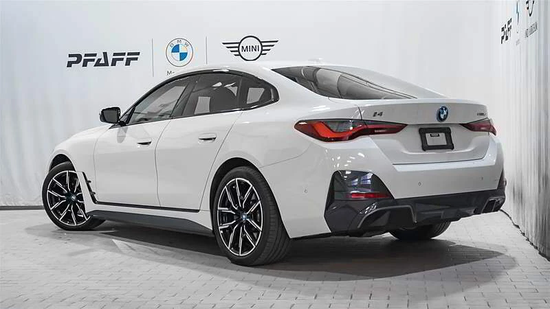 BMW i4 * 360Кам* HUP* HARMAN KARDON* PANO* , снимка 4 - Автомобили и джипове - 55873682