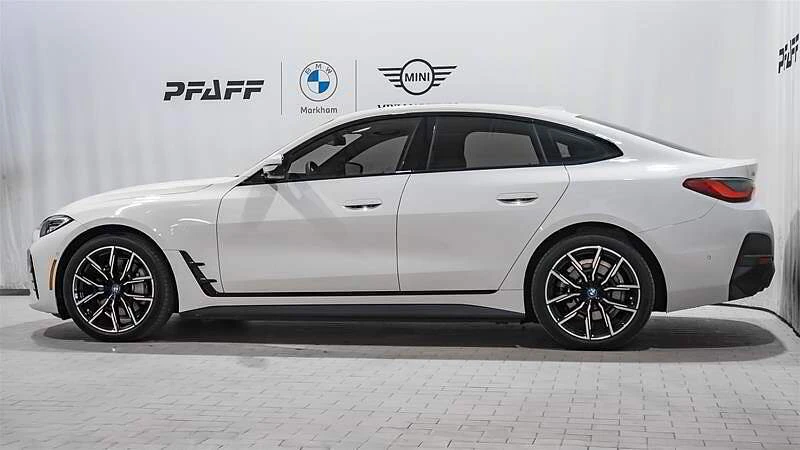 BMW i4 * 360Кам* HUP* HARMAN KARDON* PANO* , снимка 2 - Автомобили и джипове - 55873682