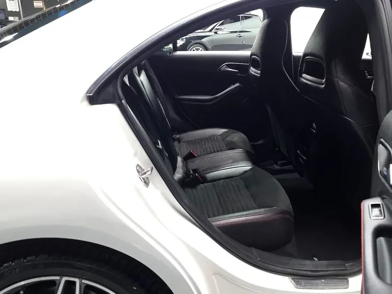 Mercedes-Benz CLA 220 Amg Line, снимка 11 - Автомобили и джипове - 56072117