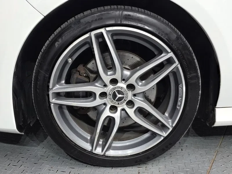 Mercedes-Benz CLA 220 Amg Line, снимка 5 - Автомобили и джипове - 56072117