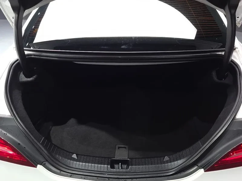 Mercedes-Benz CLA 220 Amg Line, снимка 16 - Автомобили и джипове - 56072117
