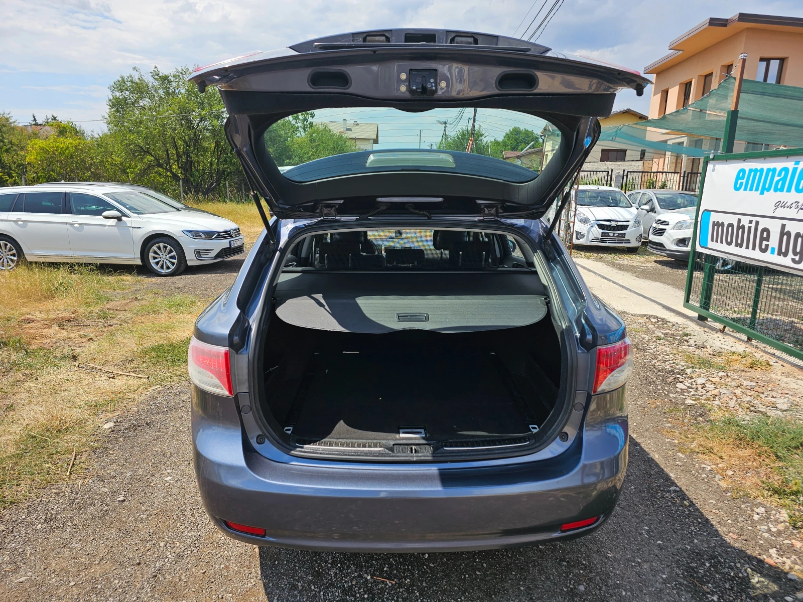 Toyota Avensis 2.2d4d 150кс Euro5 - изображение 9