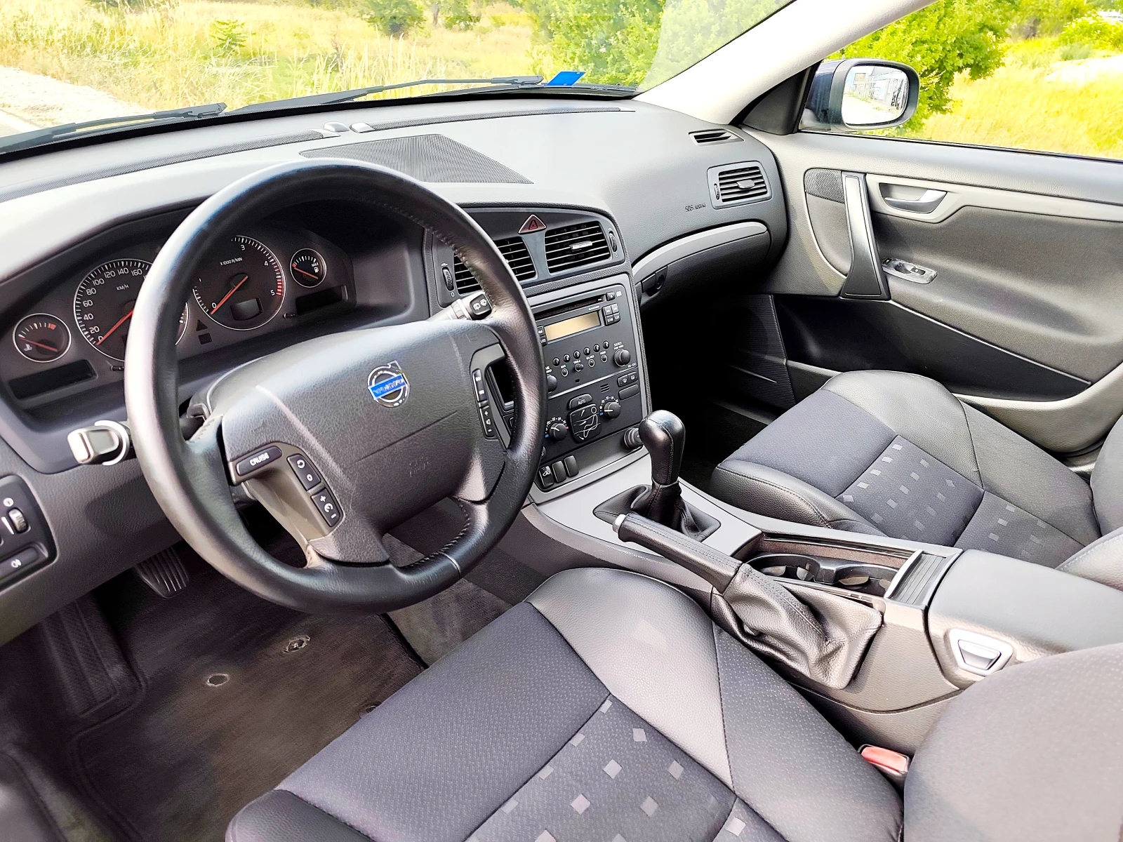 Volvo V70 2.4D5D 163ps - изображение 6