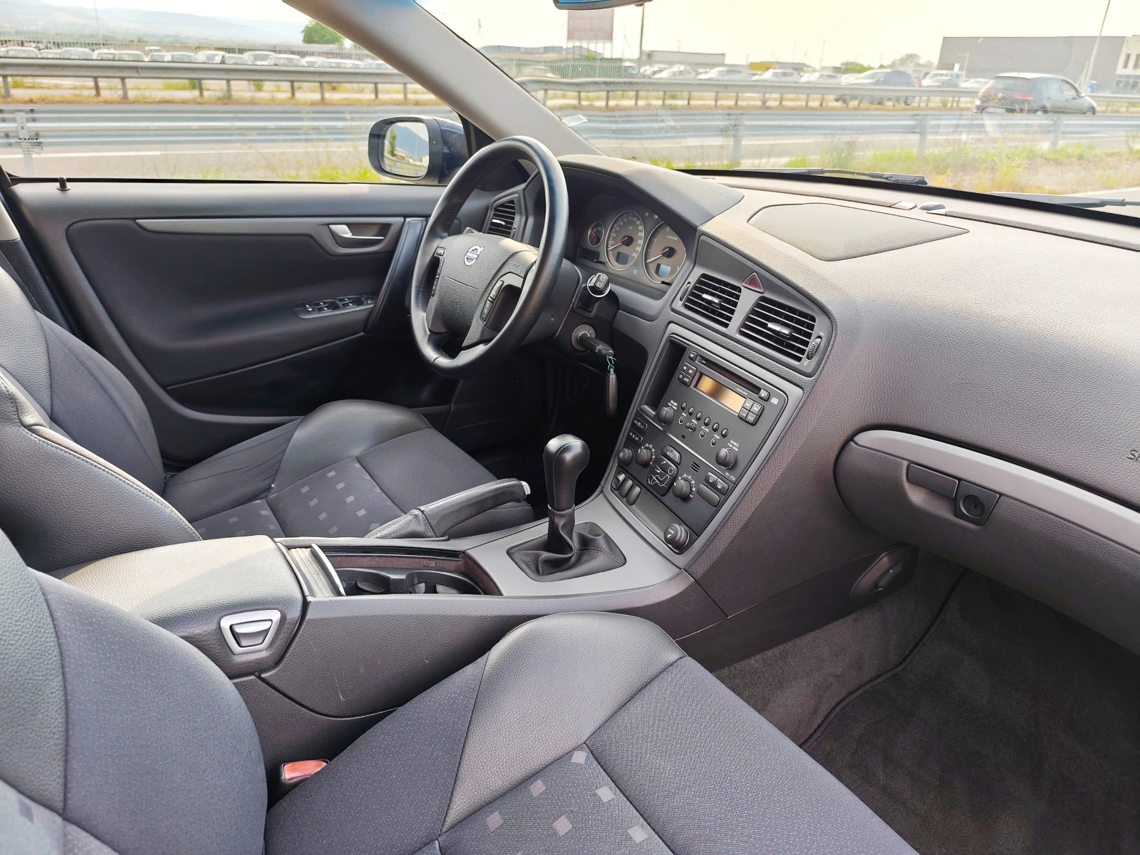 Volvo V70 2.4D5D 163ps - изображение 7