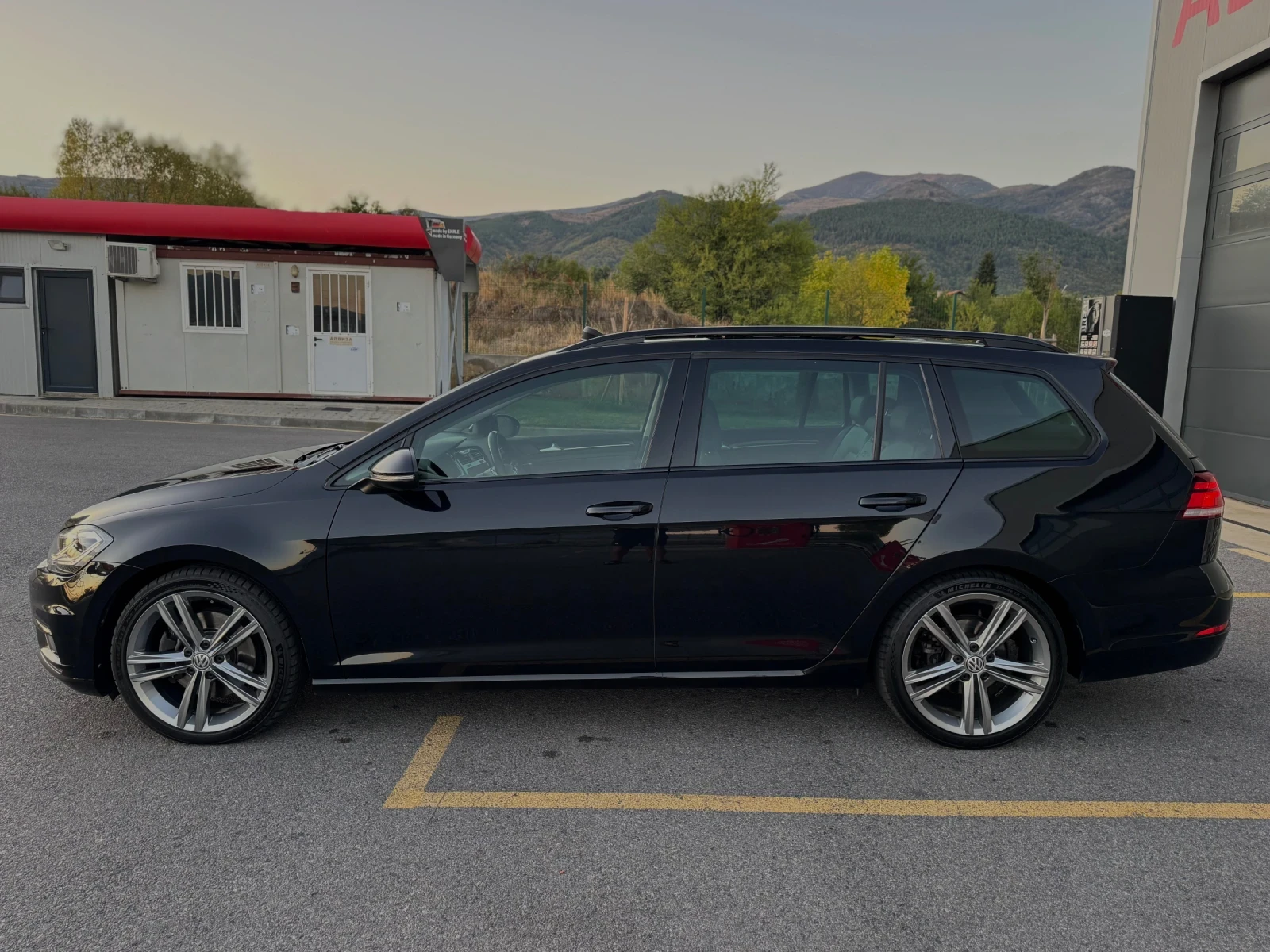 VW Golf 2.0 TDI Highline, Кожа, Keyless, Панорама, LED - изображение 2