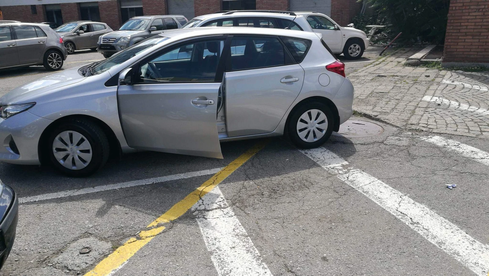 Toyota Auris  - изображение 3