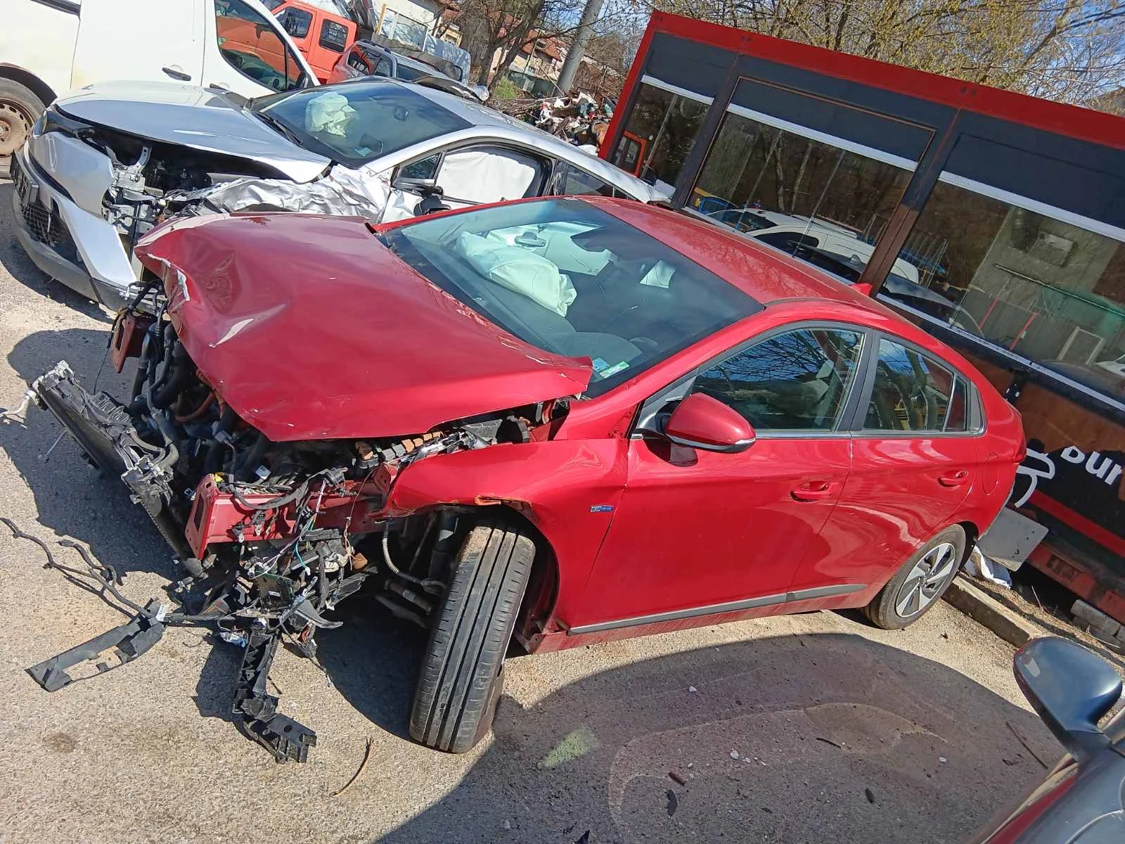 Hyundai Ioniq 1.6GDI 16V HYBRID , снимка 10 - Автомобили и джипове - 52562758