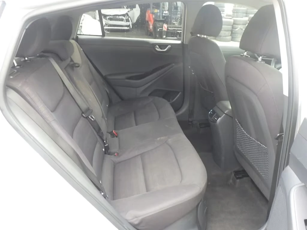 Hyundai Ioniq 1.6GDI 16V HYBRID  - изображение 8