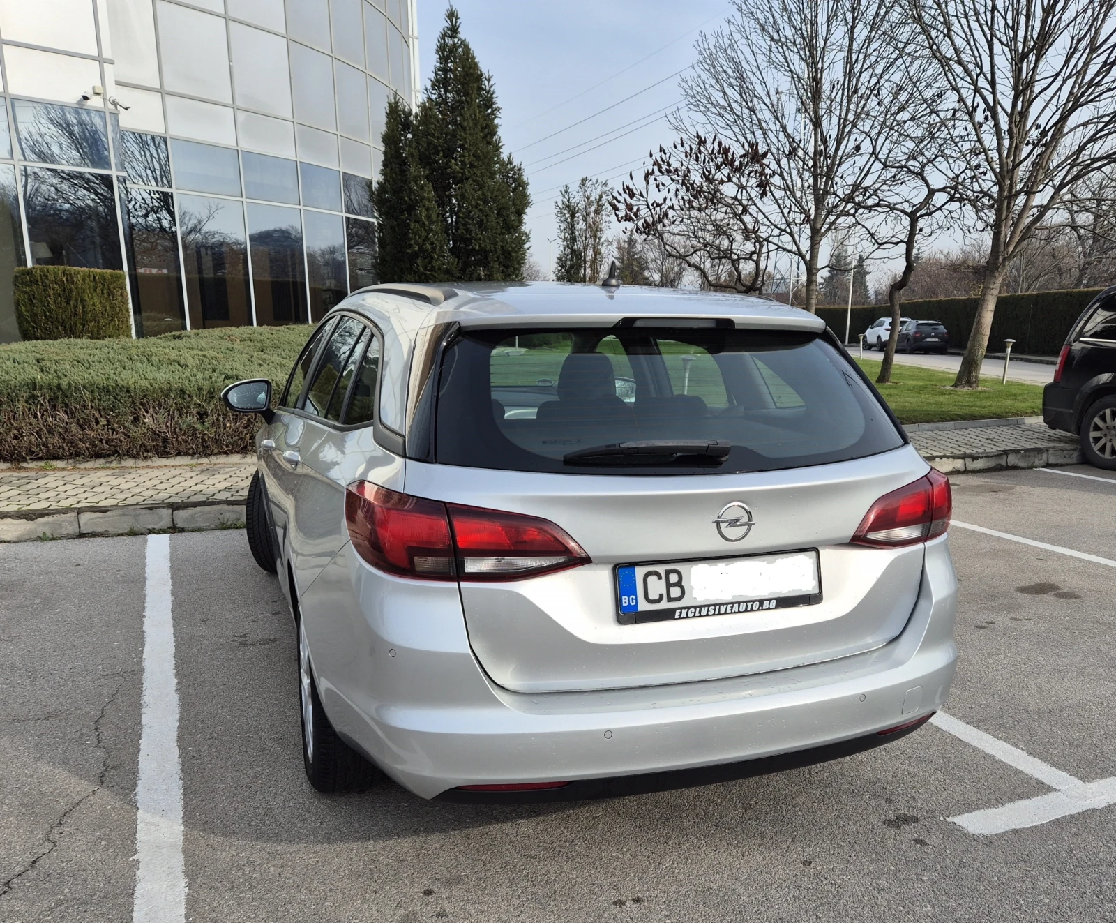 Opel Astra Sports Tourer - изображение 4