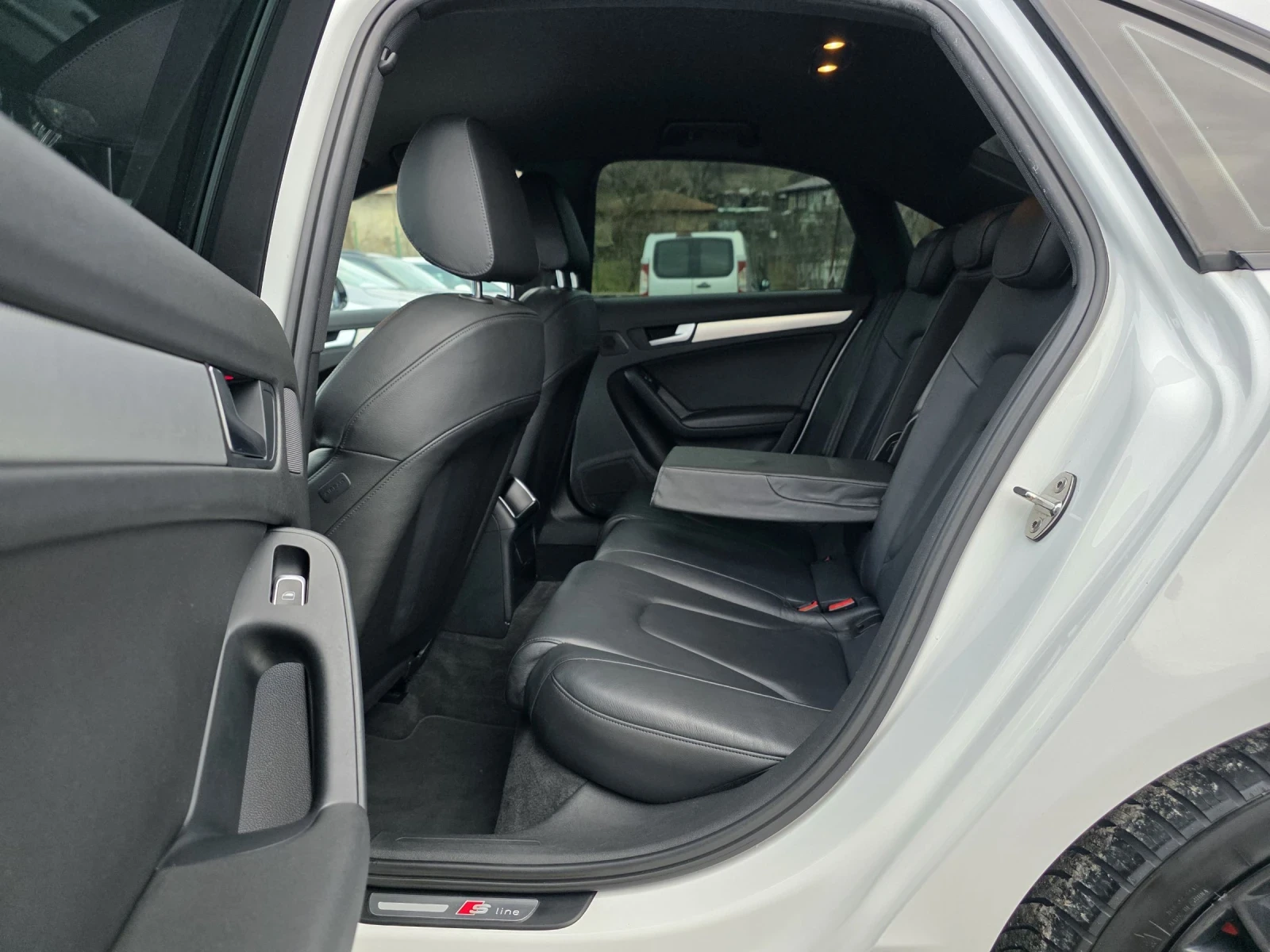 Audi A4 2.0 TDI 150 К.С. АВТОМАТ RS-OPTIC / КОЖА / КСЕНОН - изображение 10