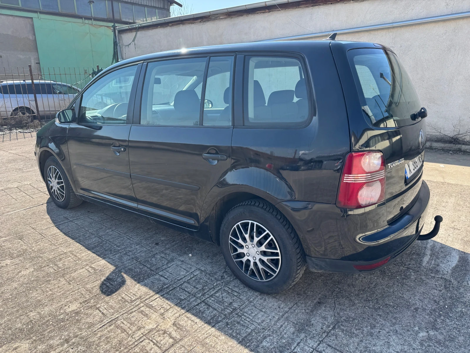 VW Touran 1.9 TDI 6+ 1, снимка 5 - Автомобили и джипове - 53497725