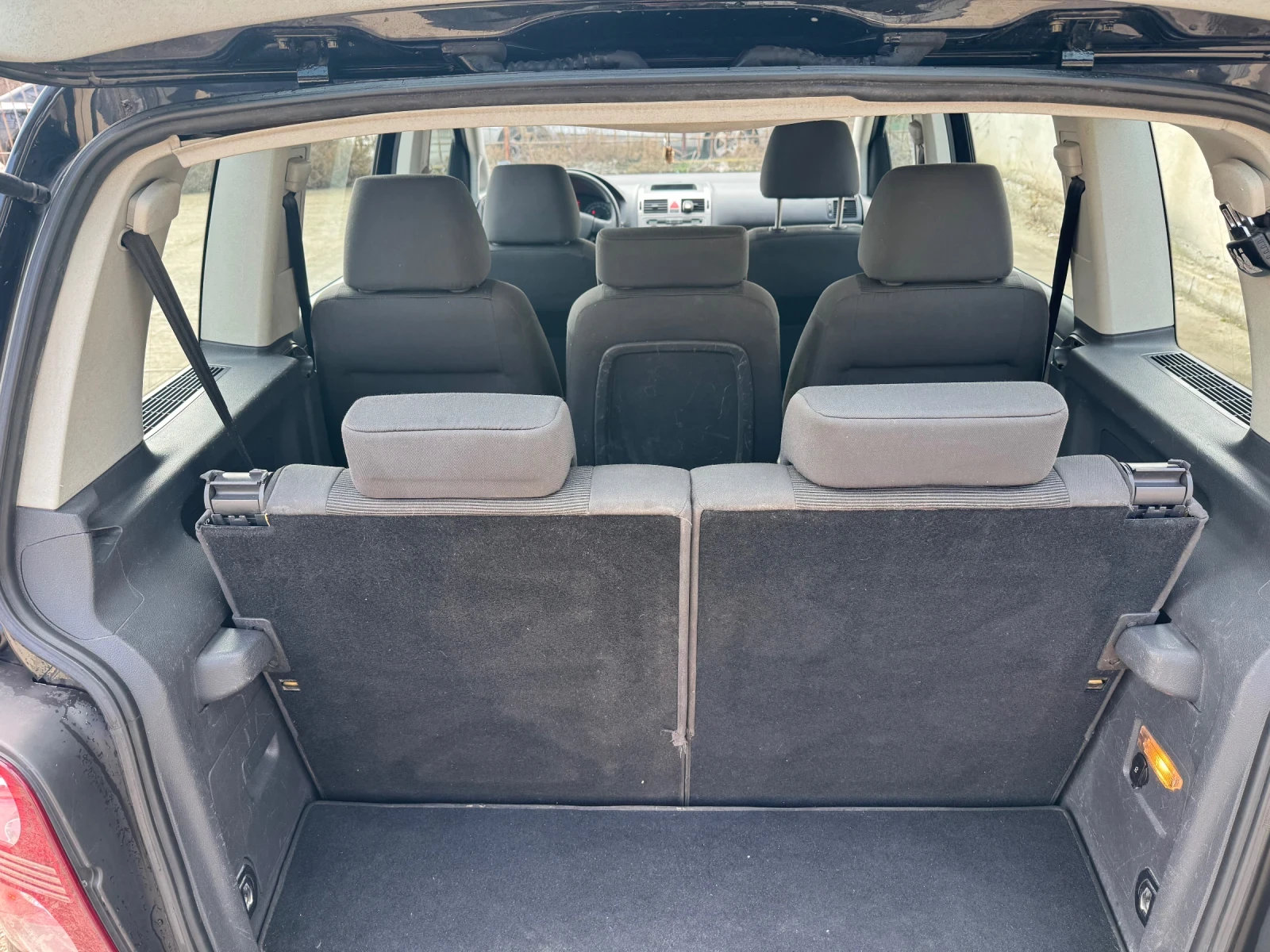 VW Touran 1.9 TDI 6+ 1 | Mobile.bg � ����������� 10