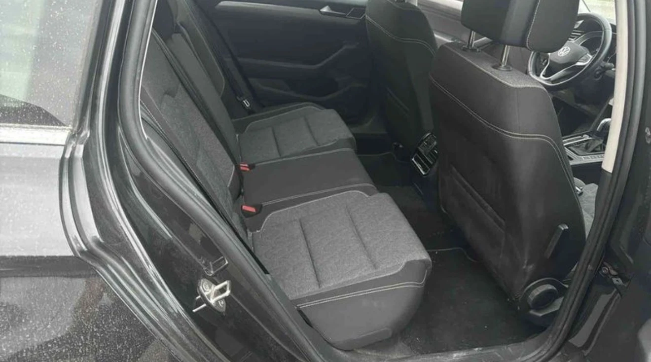 VW Passat фейслифт 2.0tdi 150hp DSG7 история , снимка 7 - Автомобили и джипове - 54366392