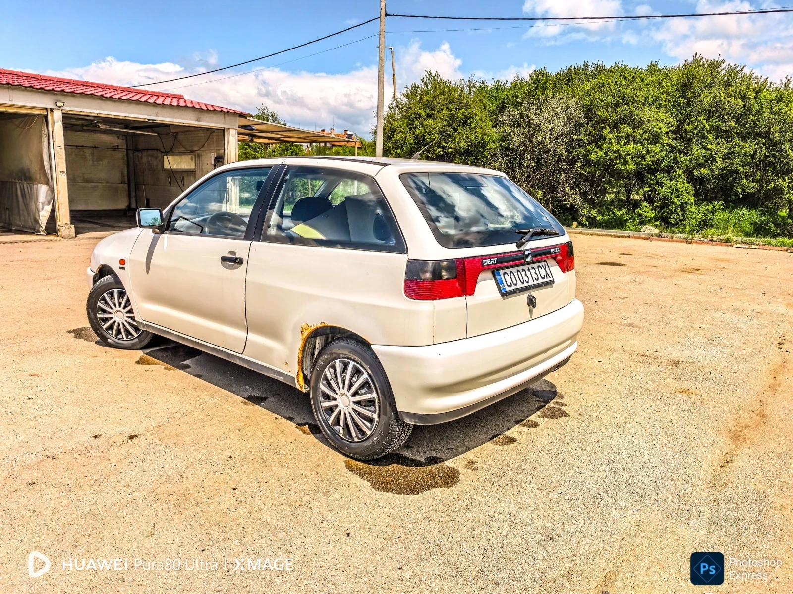 Seat Ibiza 1.0, снимка 3 - Автомобили и джипове - 54397663
