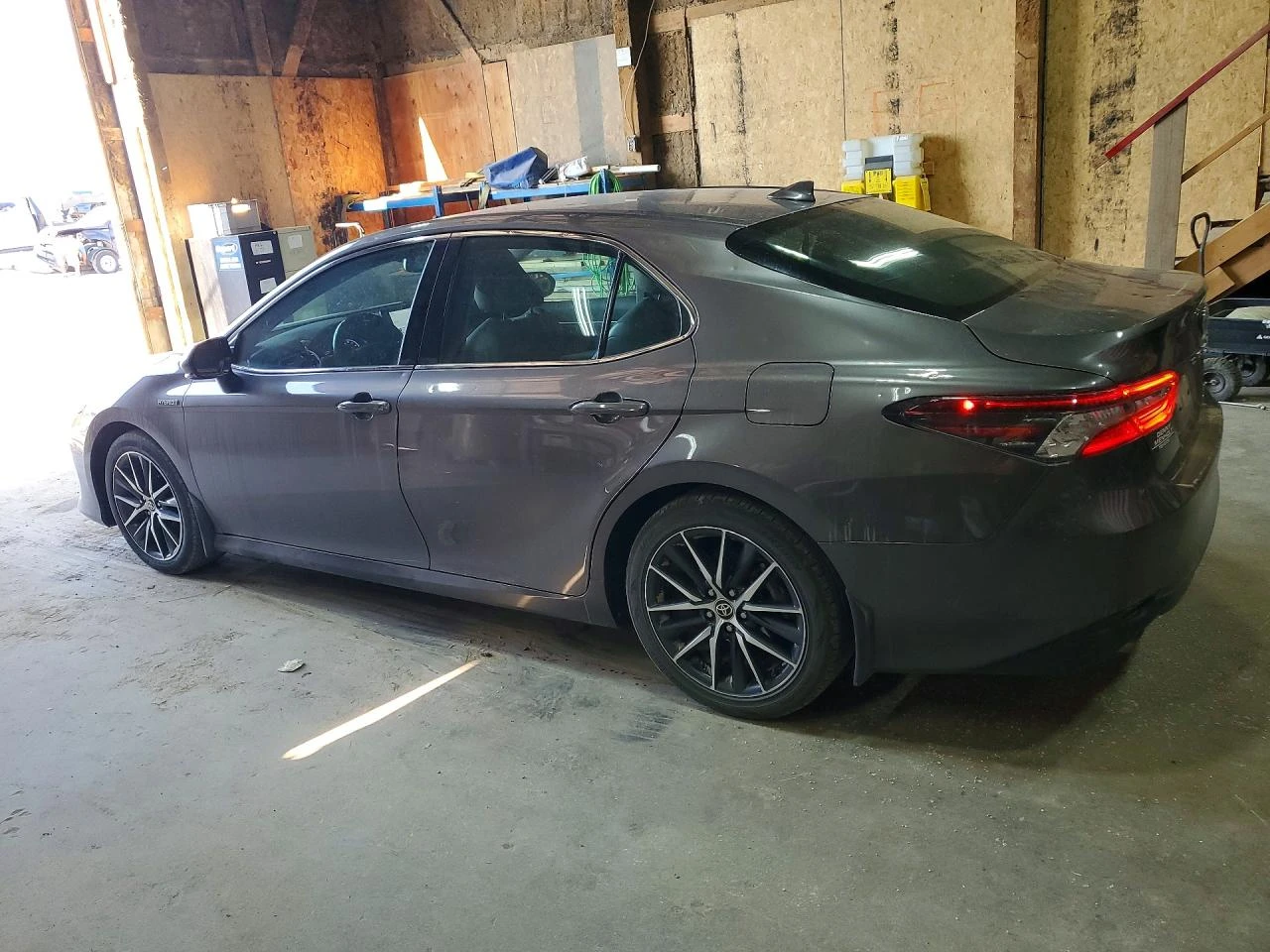 Toyota Camry 2.5l Xle, снимка 2 - Автомобили и джипове - 55905792