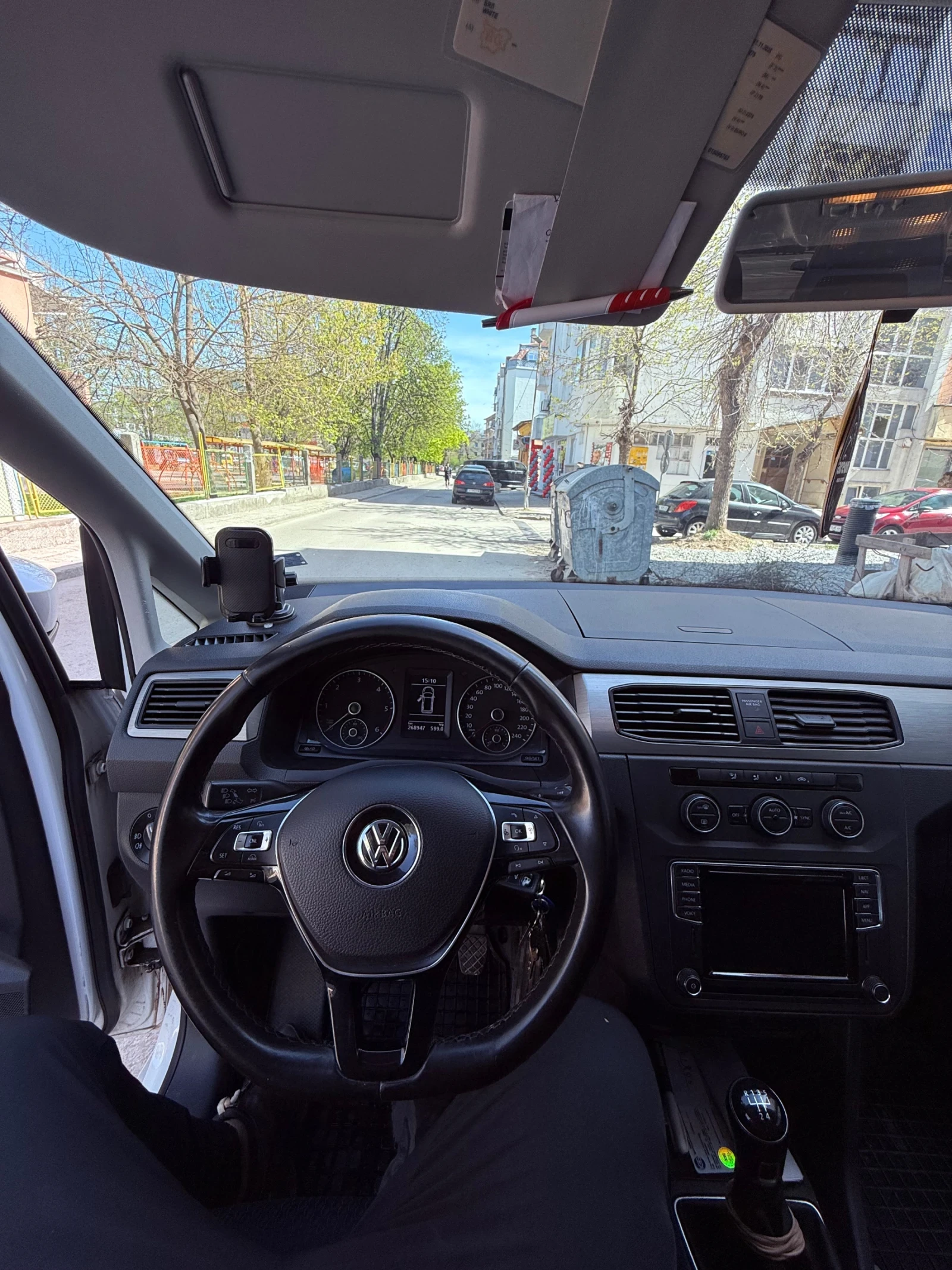 VW Caddy 2.0 Tdi, снимка 6 - Автомобили и джипове - 56211508