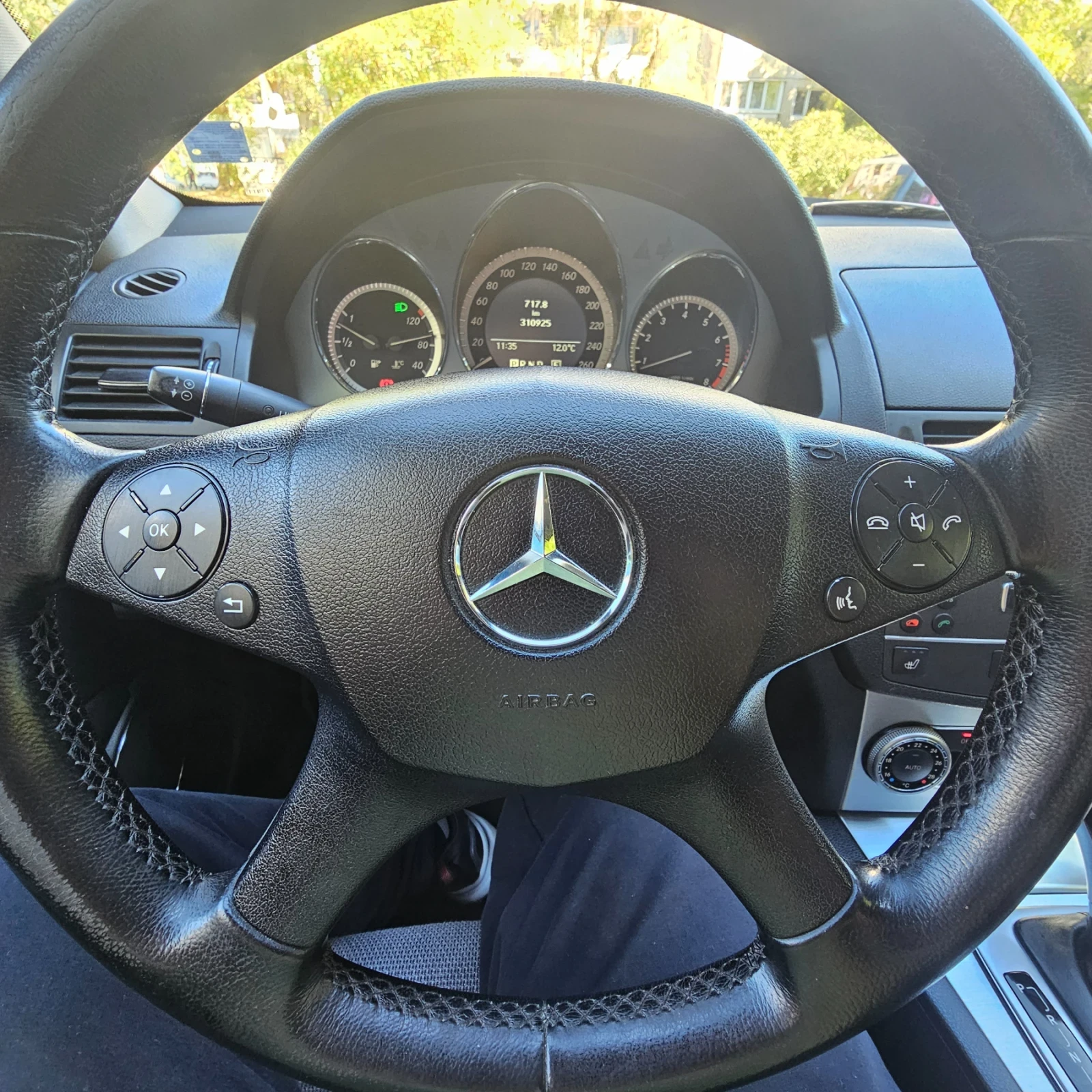 Mercedes-Benz C 180, снимка 16 - Автомобили и джипове - 56358293