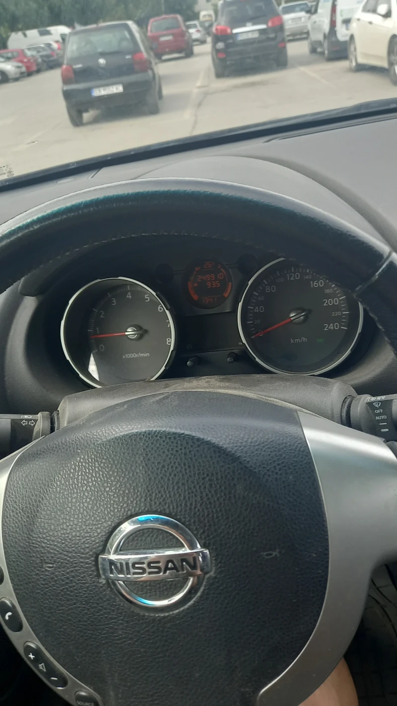 Nissan Qashqai, снимка 9 - Автомобили и джипове - 46986551