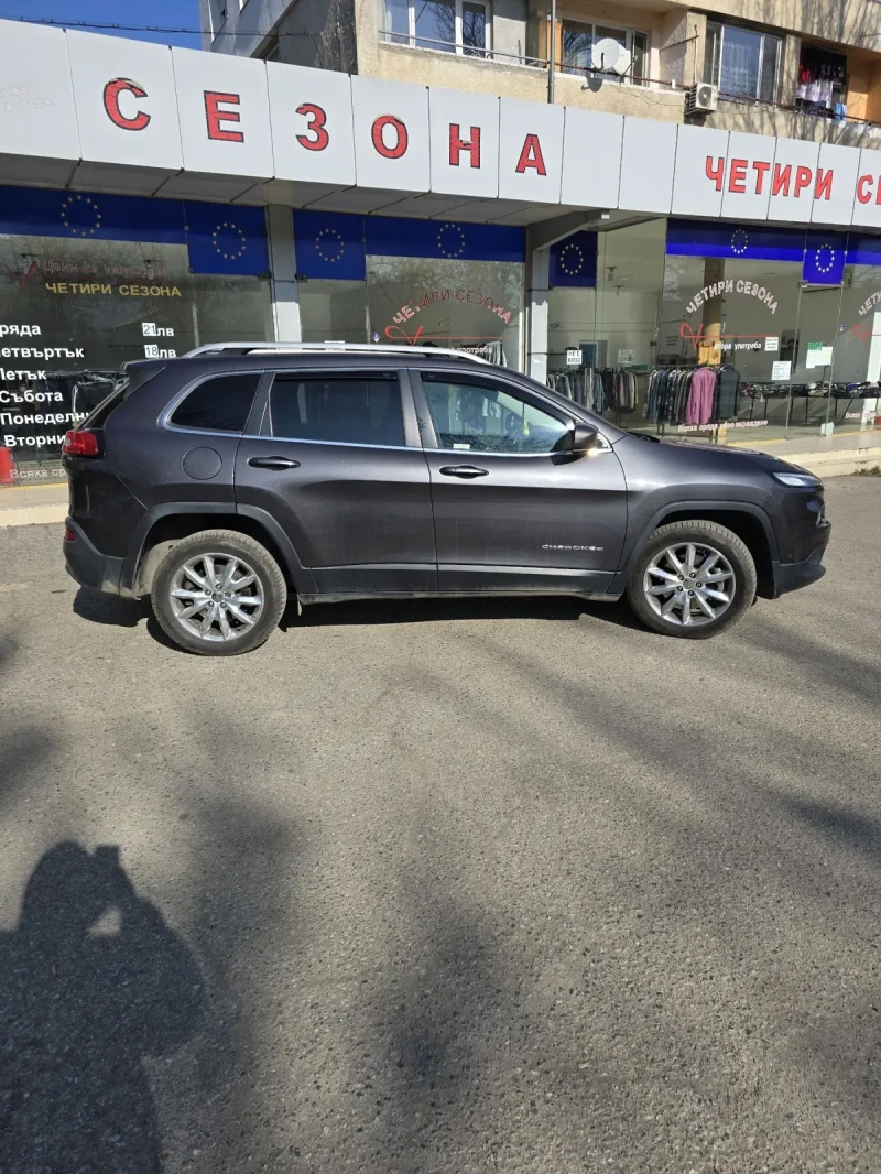 Jeep Cherokee 2.2 Limited, снимка 7 - Автомобили и джипове - 49034094