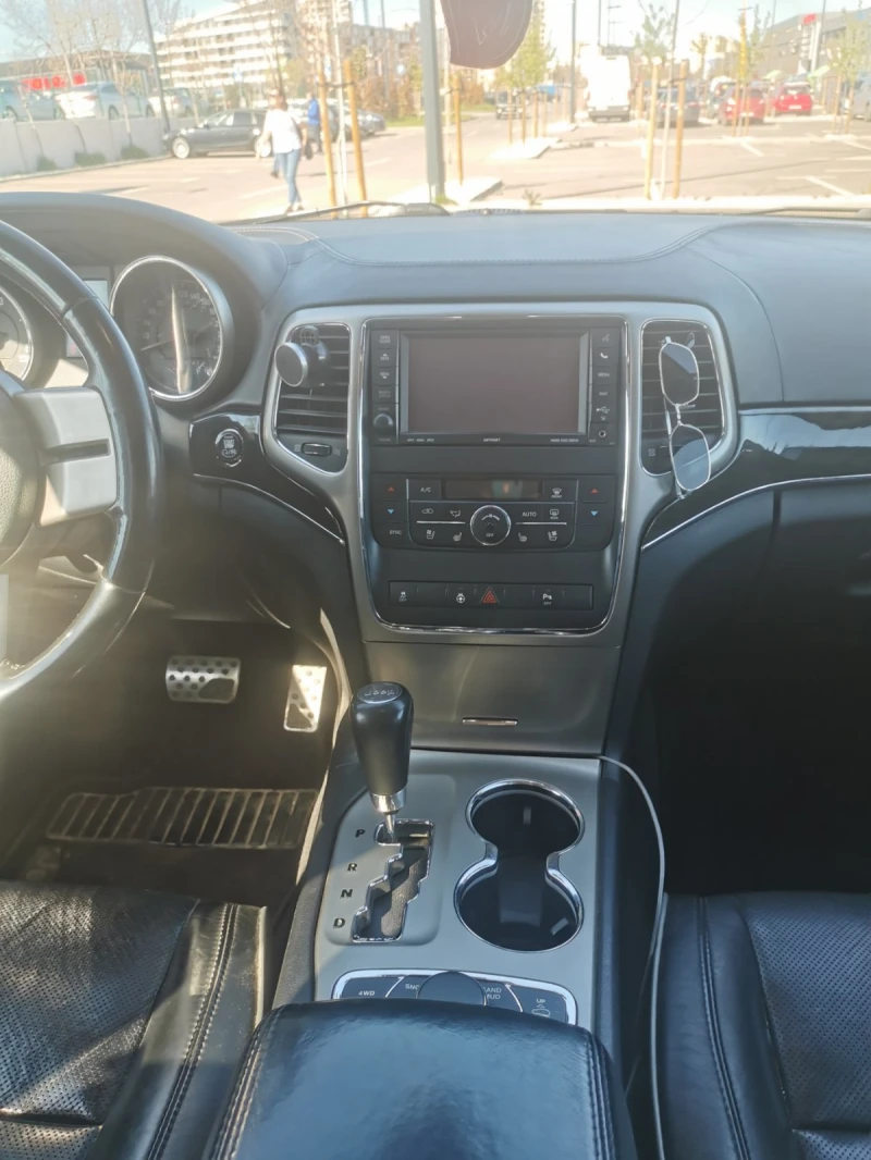 Jeep Grand cherokee 3.0 CRD OVERLAND, снимка 12 - Автомобили и джипове - 49884559