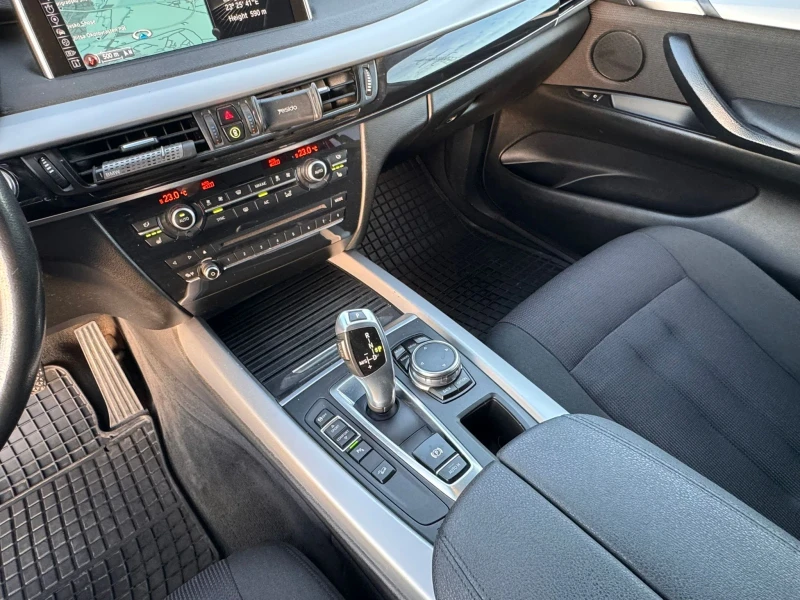 BMW X5 X-Drive 2.5 D ПЕРФЕКТЕН ОБСЛУЖЕН РЕГИСТРИРАН, снимка 11 - Автомобили и джипове - 52338587