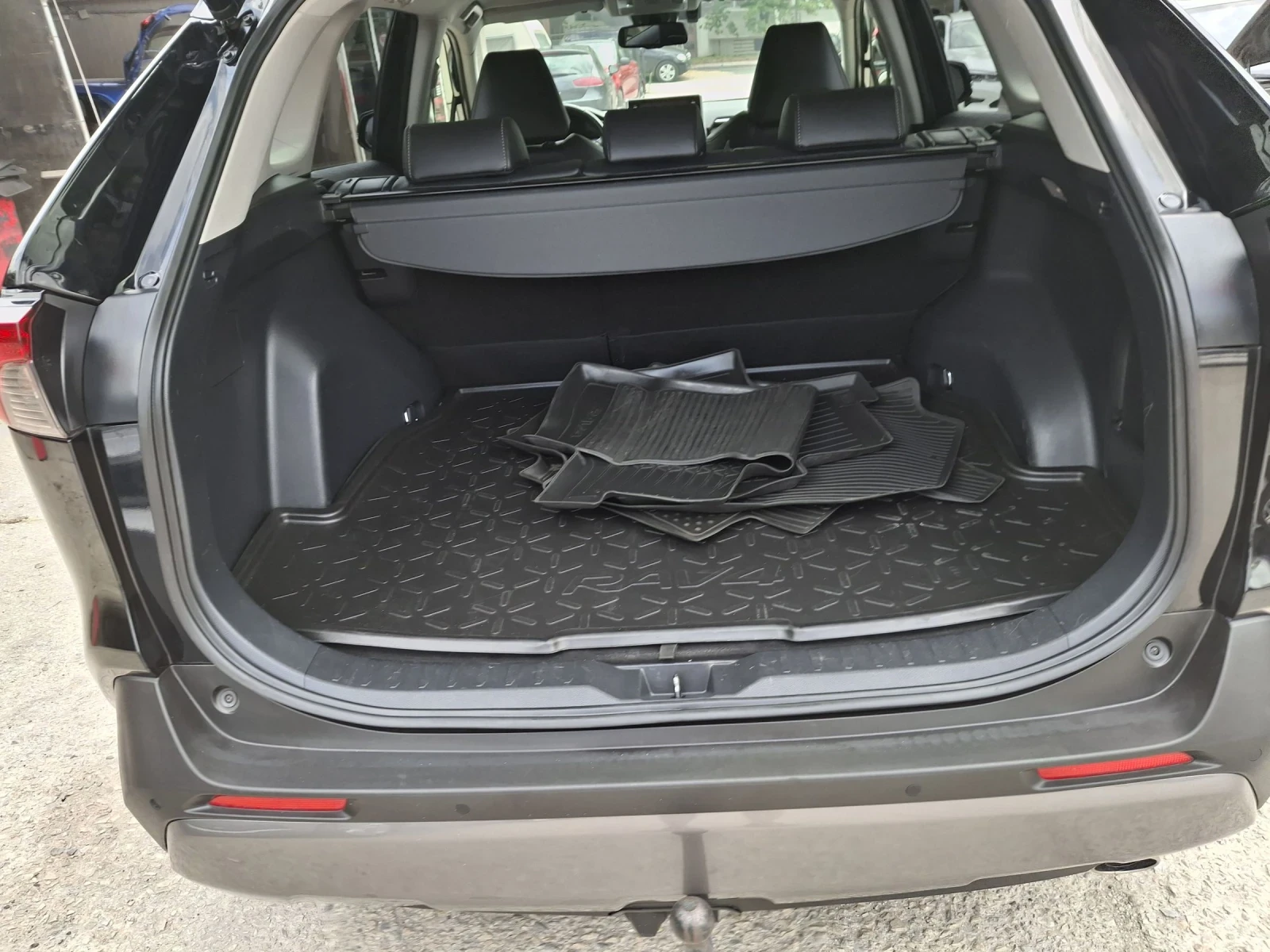 Toyota Rav4 2.5 Hybrid Bisiness Edition - изображение 8