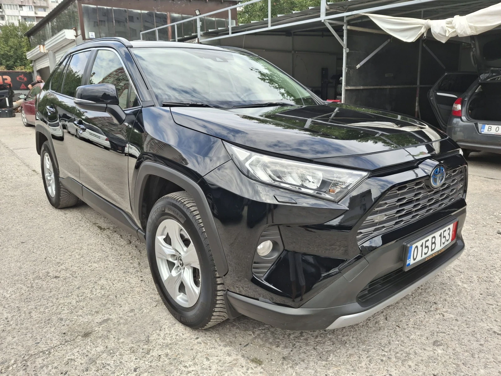 Toyota Rav4 2.5 Hybrid Bisiness Edition - изображение 3