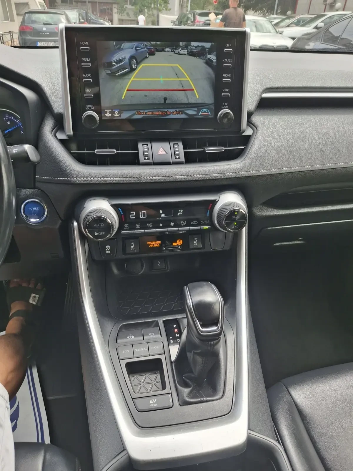 Toyota Rav4 2.5 Hybrid Bisiness Edition - изображение 6
