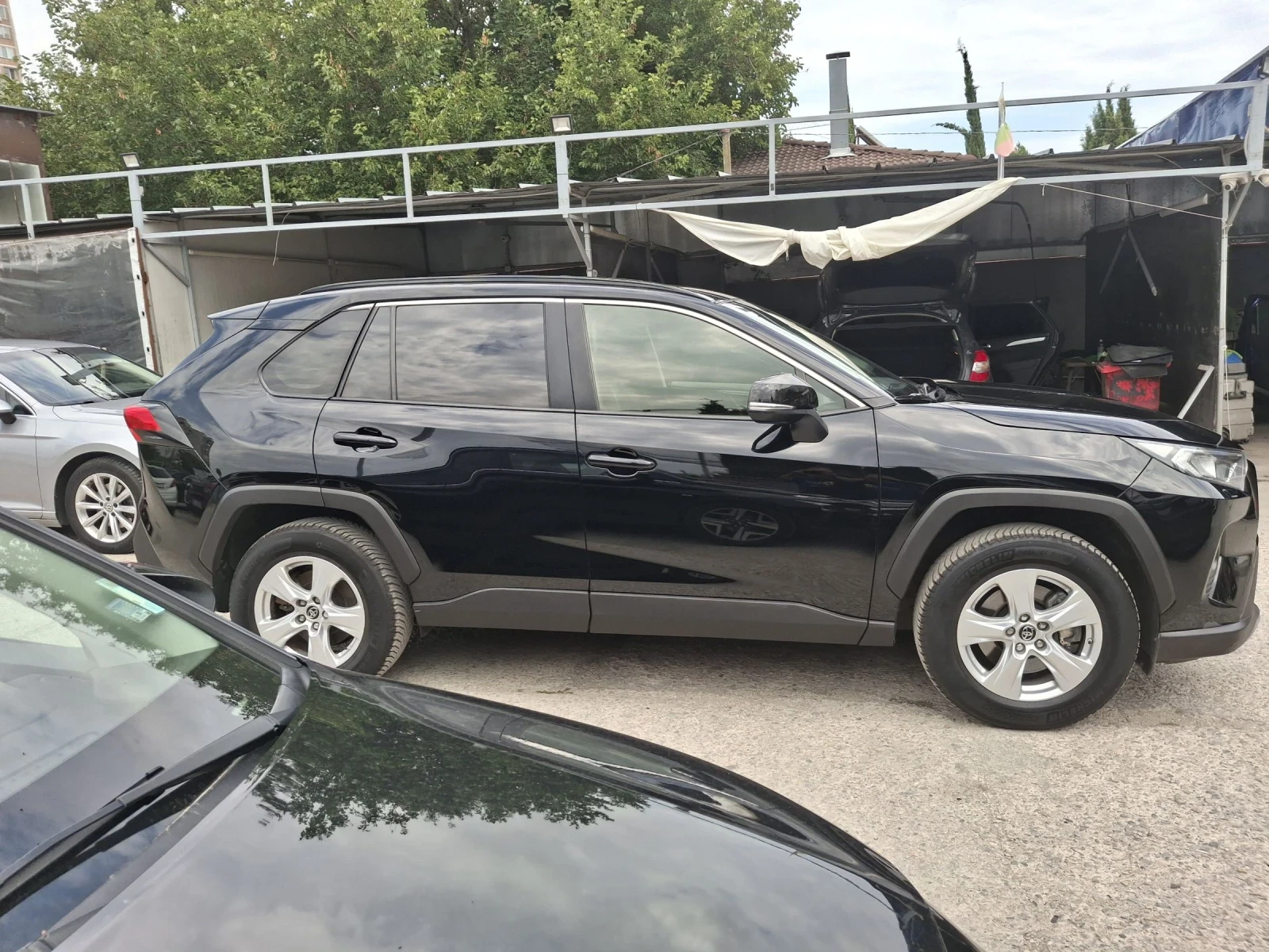 Toyota Rav4 2.5 Hybrid Bisiness Edition - изображение 7