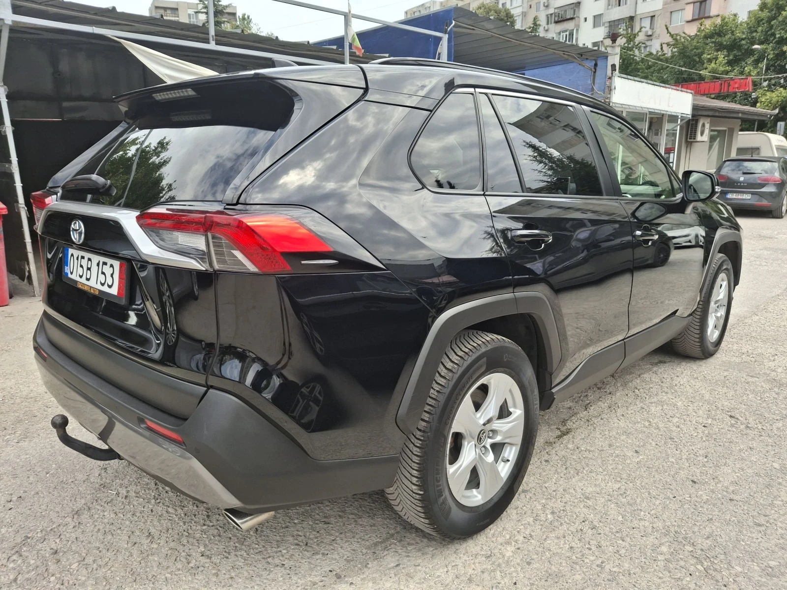 Toyota Rav4 2.5 Hybrid Bisiness Edition - изображение 4