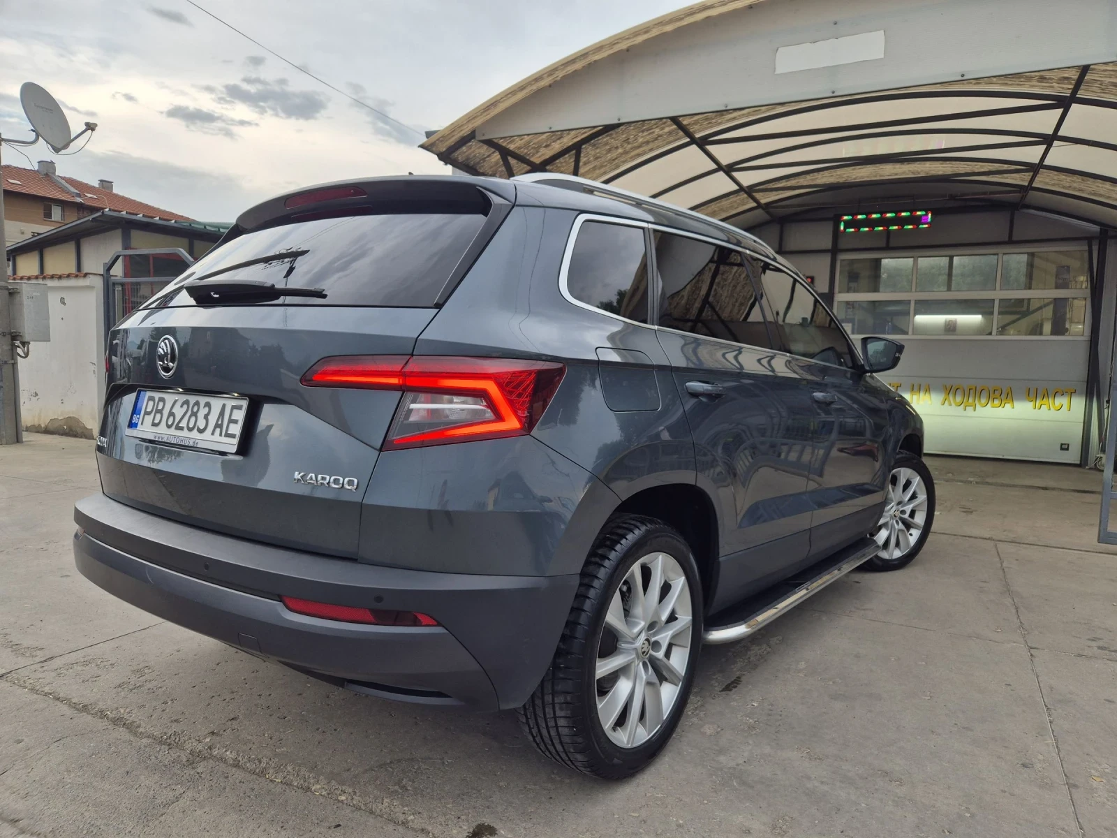 Skoda Karoq 1.6TDI Дистроник, Панорама, Подгрев, Печка - изображение 6