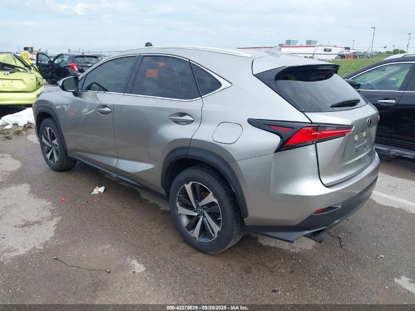 Lexus NX 300  - изображение 4