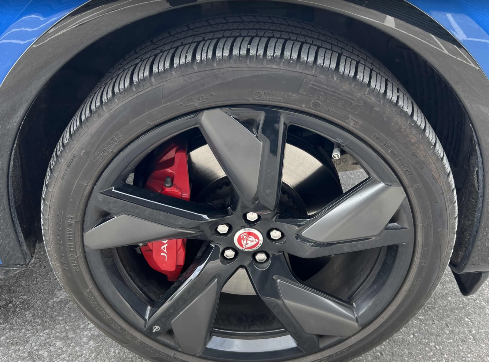 Jaguar F-PACE SVR* Auto, AWD, 5.0L 8cyl* CARFAX, снимка 7 - Автомобили и джипове - 53892920