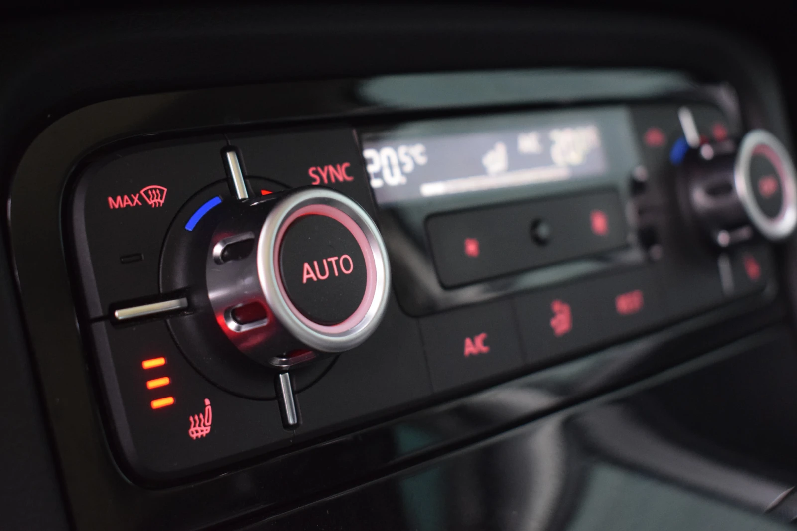 VW Touareg 3.0  TDI  245, снимка 16 - Автомобили и джипове - 54302648