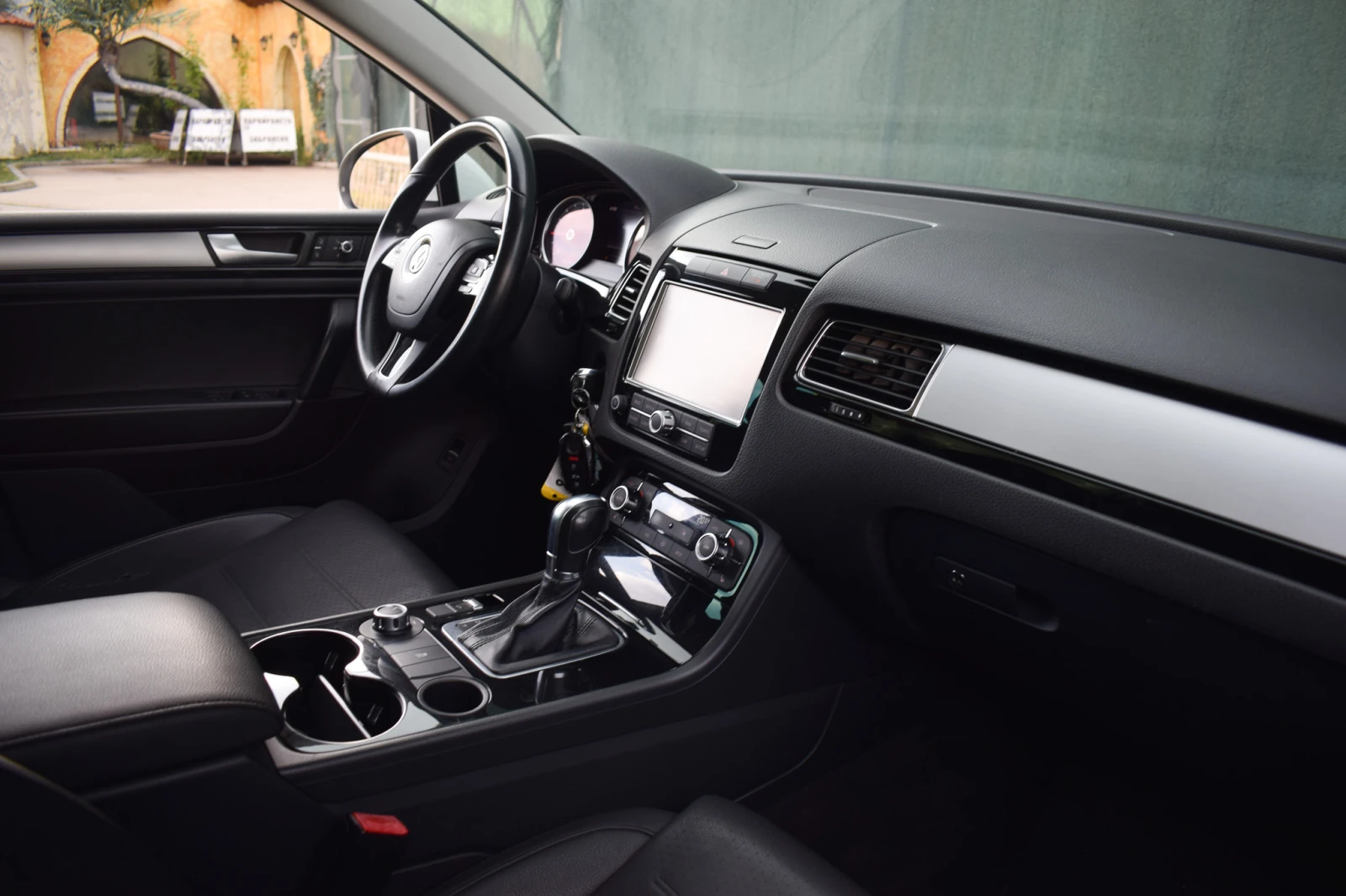 VW Touareg 3.0  TDI  245, снимка 12 - Автомобили и джипове - 54302648