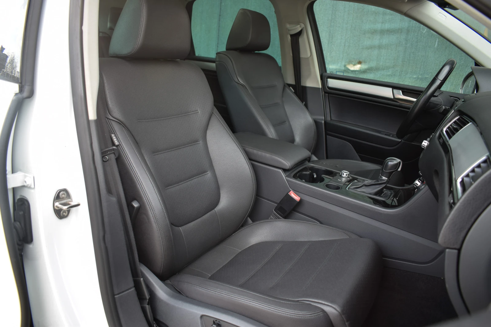 VW Touareg 3.0  TDI  245, снимка 10 - Автомобили и джипове - 54302648