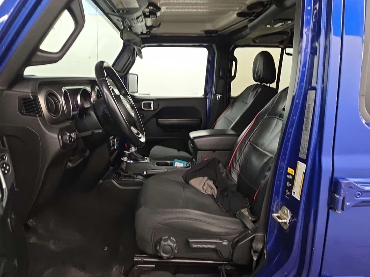 Jeep Wrangler  SPORT| ПОДГРЕВИ| ЗАДНА КАМЕРА| CARFAX| , снимка 9 - Автомобили и джипове - 55309651