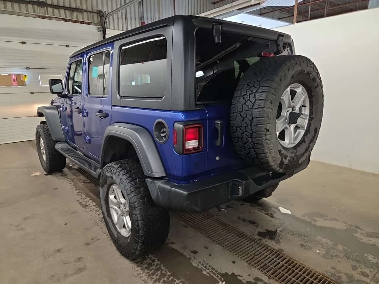 Jeep Wrangler  SPORT| ПОДГРЕВИ| ЗАДНА КАМЕРА| CARFAX| , снимка 5 - Автомобили и джипове - 55309651