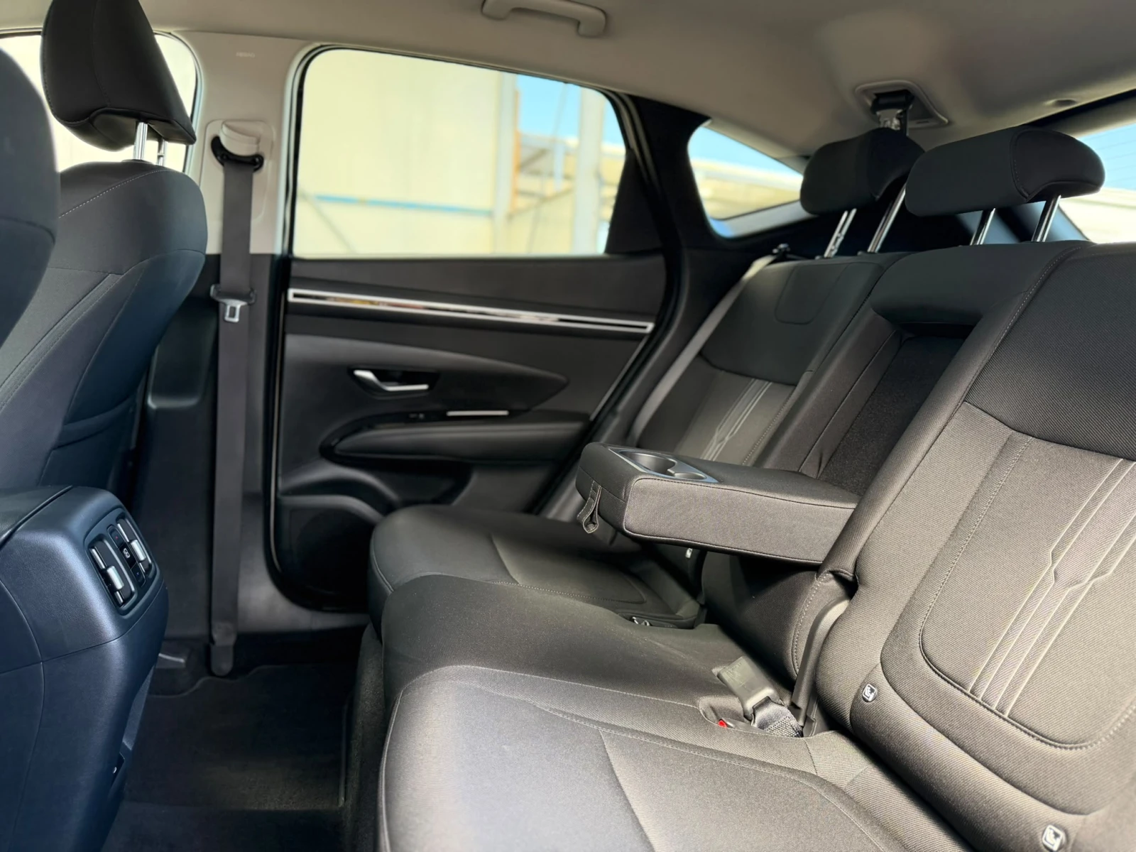 Hyundai Tucson / 1.6 CRDI / X-LINE / HYBRID /, снимка 10 - Автомобили и джипове - 55528827