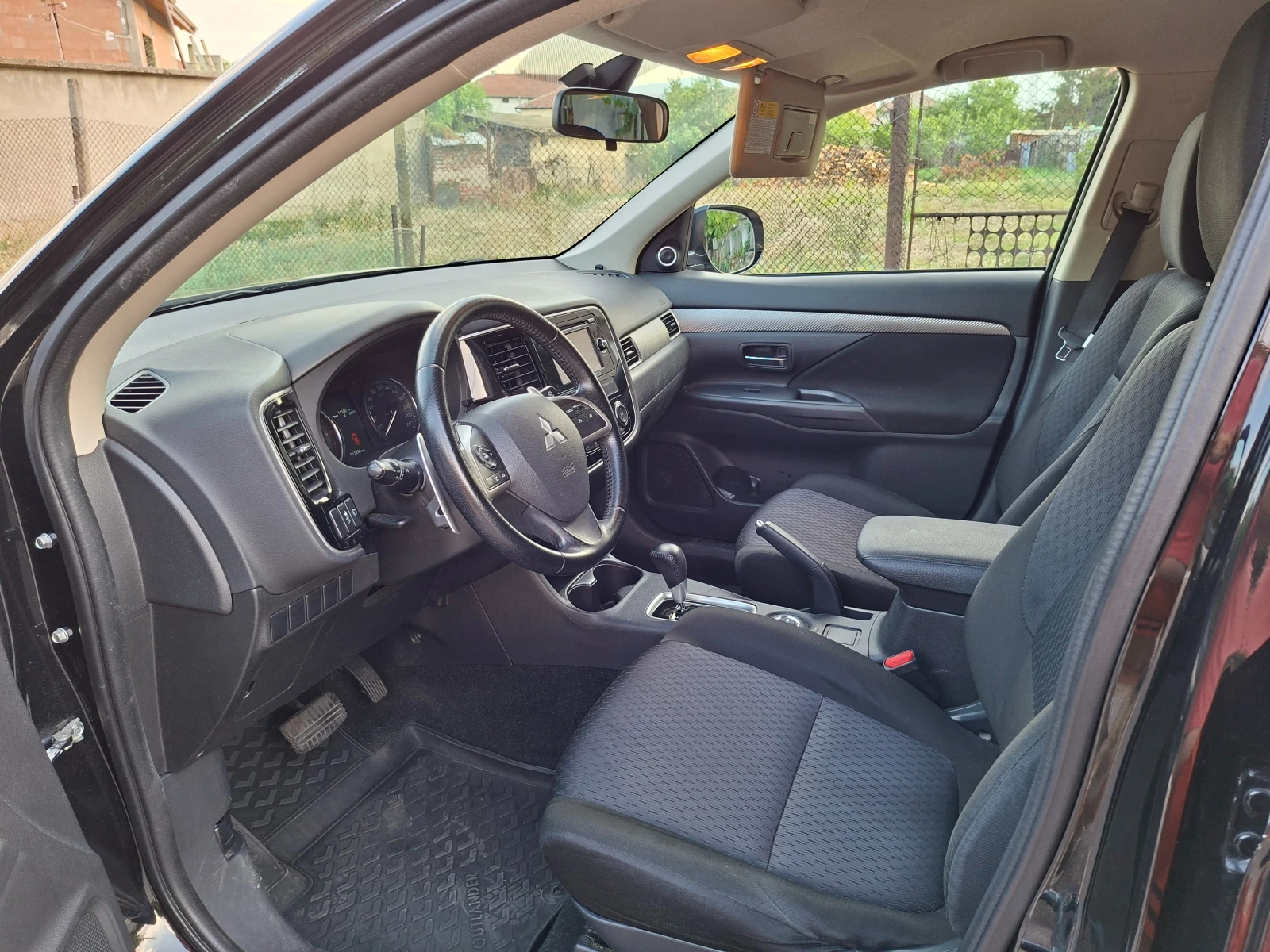 Mitsubishi Outlander 2.2 DI-D 4x4, 7 местна, снимка 8 - Автомобили и джипове - 55616995