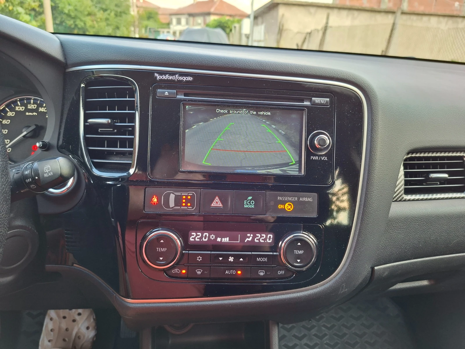Mitsubishi Outlander 2.2 DI-D 4x4, 7 местна, снимка 11 - Автомобили и джипове - 55616995