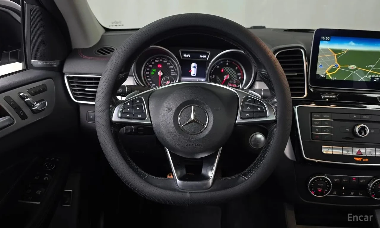 Mercedes-Benz GLE 350 * АВТОКРЕДИТ БЕЗ ПЪРВОНАЧАЛНА ВНОСКА * , снимка 13 - Автомобили и джипове - 55991487