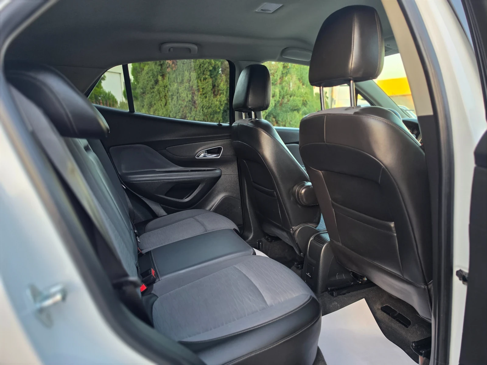 Opel Mokka 1.7CDTI * КАМЕРА * НАВИ * EURO5 * ЛИЗИНГ * , снимка 15 - Автомобили и джипове - 56299107