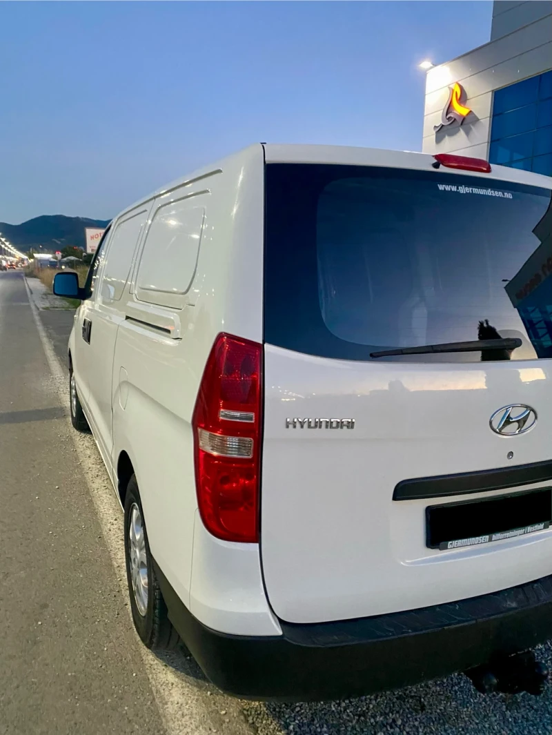 Hyundai H1, снимка 8 - Бусове и автобуси - 47441030