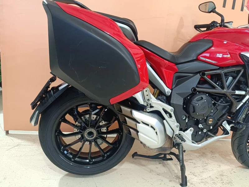 MV Agusta 800 TURISMO VELOCE LUSSO, снимка 9 - Мотоциклети и мототехника - 50797329