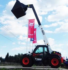 Телескопичен товарач Bobcat TL30.70, снимка 1